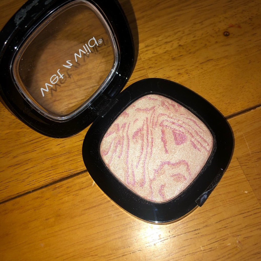 Wet and wild highliter❤️